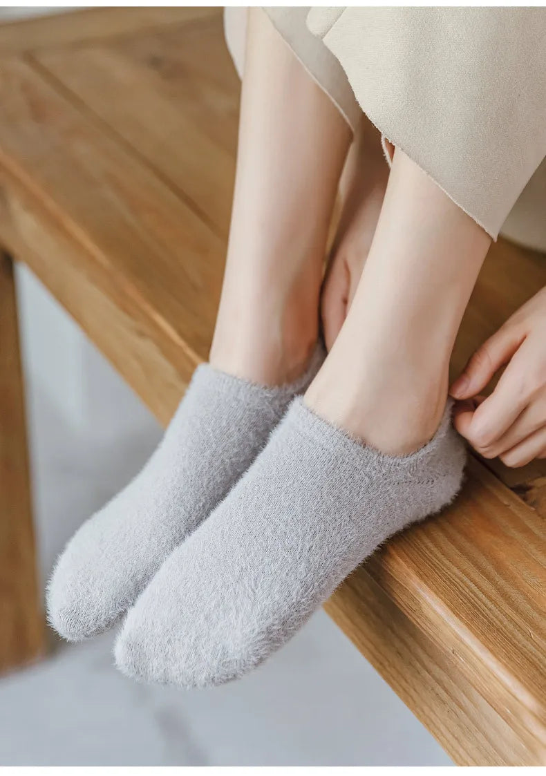 Winter Warm Thicken Thermal Low Cut Socks Women Woollen Seamless Sock Velvet Soft Sleeping Socks Solid Color Casual Floor Socks Aviola