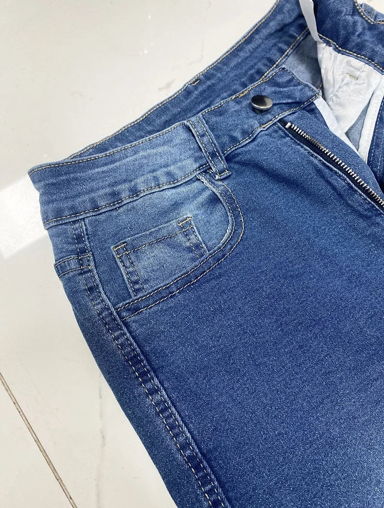 Mom Jeans Women Denim Pant Wide Leg Long Pants Y2k Streetwear High Waist Straight Trousers Elegant Temperament Spring 2025 Aviola