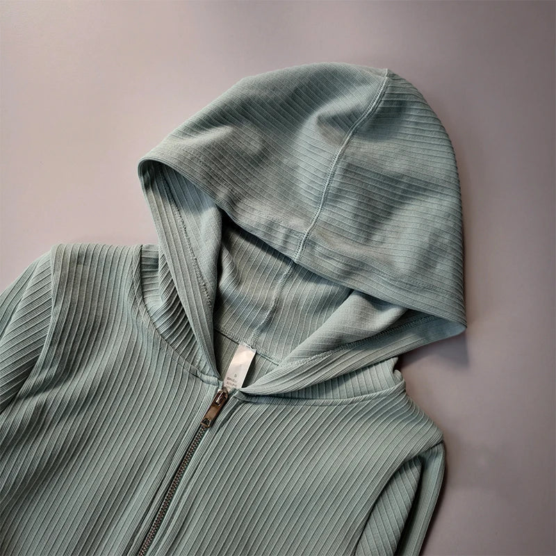 2024 New Hooded Tight Fitting Sports Jacket for Women's Running Training Yoga Suit Long Sleeved Zipper Yoga Jacket Running Top Aviola