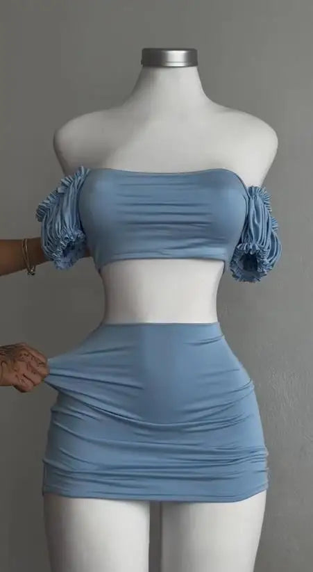 A sexy and fashionable two-piece short skirt with hollowed-out pleated puffed sleeves that wraps the hips Aviola