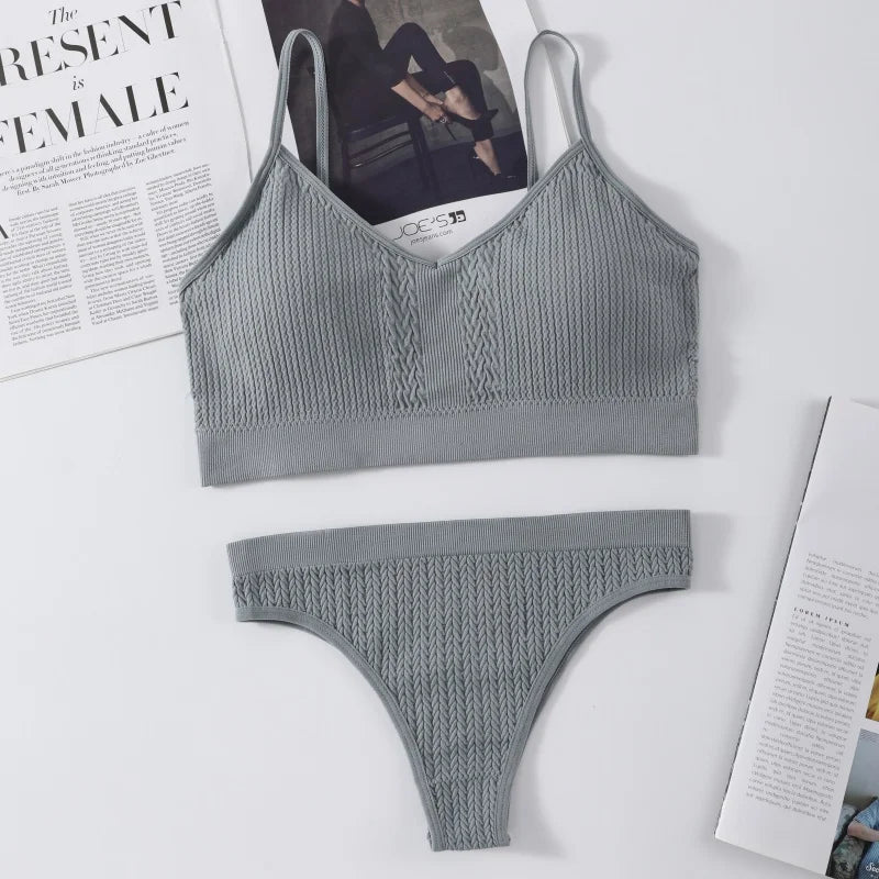 Women Bra Low Waist Briefs Set Seamless Sports Bras Non-wire Bralette Sexy Lingerie Set Female Comfort Ribbed Underwear Set Aviola