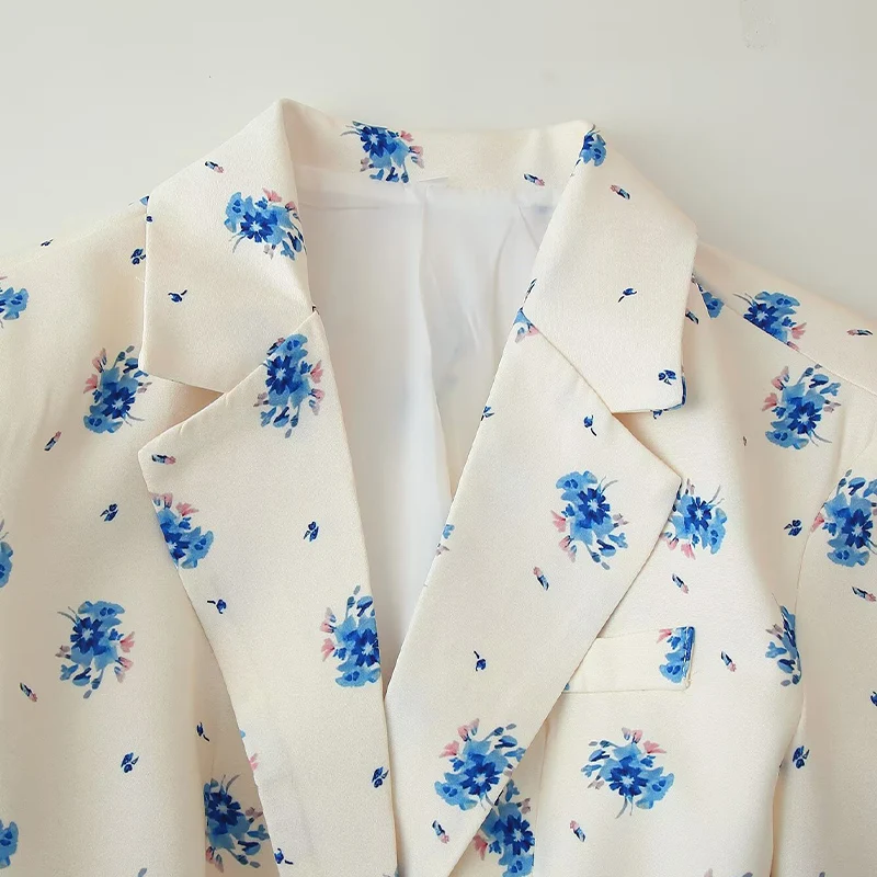Women’s Floral Belted Blazer – Ivory & Blue - Image 4